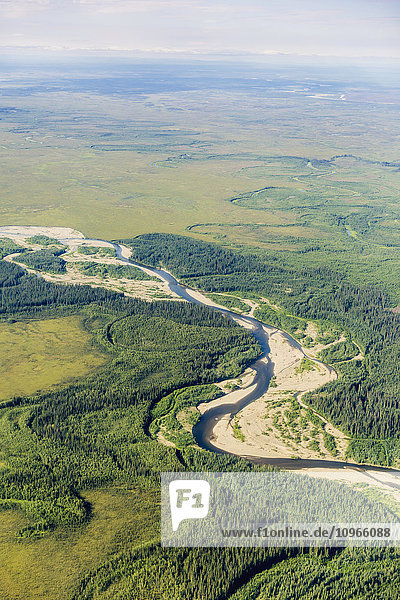 Luftaufnahme der Ausläufer der Brooks Range am Zusammenfluss von Koyukuk und John Rivers  Brooks Range; Alaska  Vereinigte Staaten von Amerika'.
