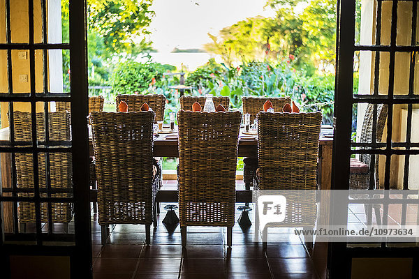 Gedeckter Tisch in der African Resort Lodge  Chobe National Park; Kasane  Botswana