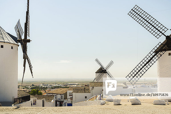 Berühmte Windmühlen in Campo Criptana  wo die Geschichten von Don Quijote ihren Ursprung haben; Ciudad Real  Kastilien-La Mancha  Spanien'