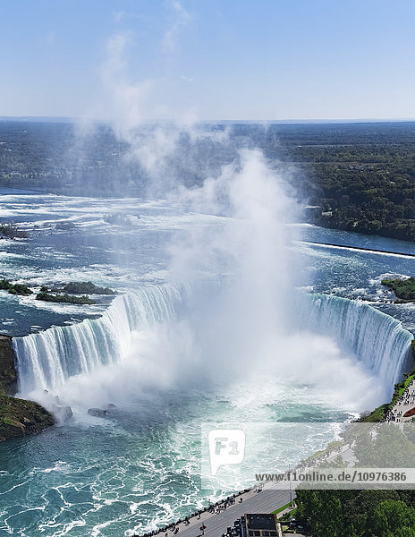 Überblick über die Horseshoe Falls; Niagara Falls  Ontario  Kanada'.