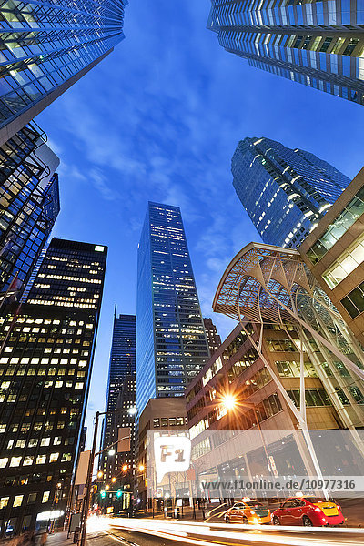 Gebäude des Finanzzentrums in der Bay Street; Toronto  Ontario  Kanada'.