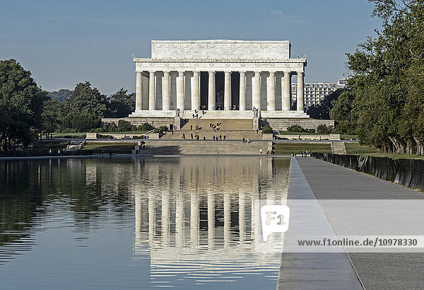 'Lincoln Memorial and reflecting pool on National Mall; Washington District of Columbia  United States of America'