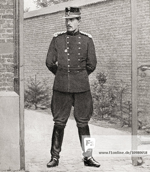 Albert I.  1875 - 1934  König der Belgier  hier in Uniform im Ersten Weltkrieg. Aus The War Illustrated Album Deluxe  veröffentlicht 1915.