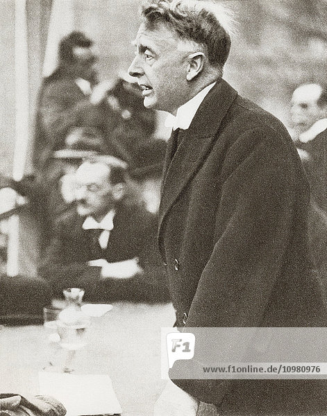 William Thomas ''W.T.'' Cosgrave  1880 - 1965. Irischer Politiker  erster Premierminister des irischen Freistaats von 1922 bis 1932. Aus The Story of 25 Eventful Years in Pictures  veröffentlicht 1935.'