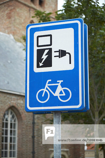Hinweisschild für Elektrofahrräder