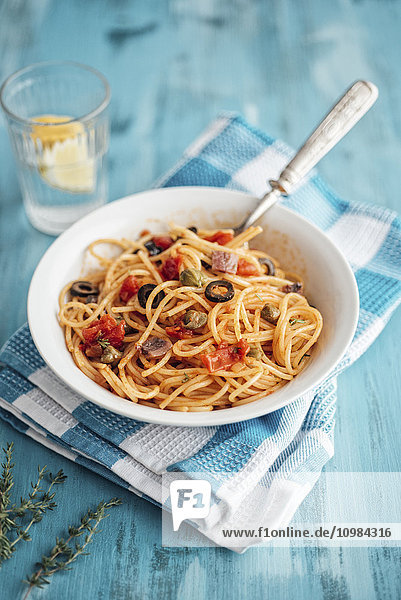 Schale mit Spaghetti alla Pizzaiola
