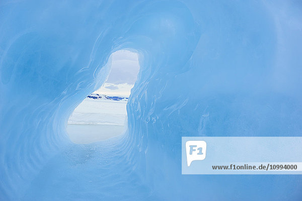 Eishöhle  Snow Hill Island  Antarktische Halbinsel  Antarktis