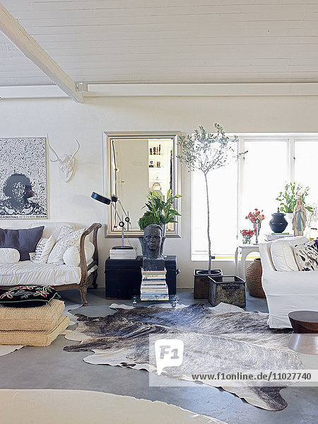 Elegantly furnished living room