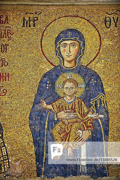 Jungfrau Maria und das Jesuskind  12. Jahrhundert  byzantinische Mosaik  Hagia Sophia  Istanbul  Türkei  Asien