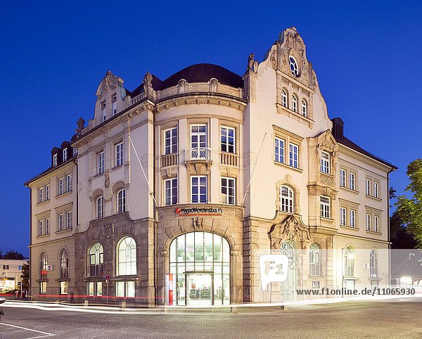 Historisches Geschäftshaus an der Münchener Straße  Hypovereinsbank  Rosenheim  Oberbayern  Bayern  Deutschland  Europa