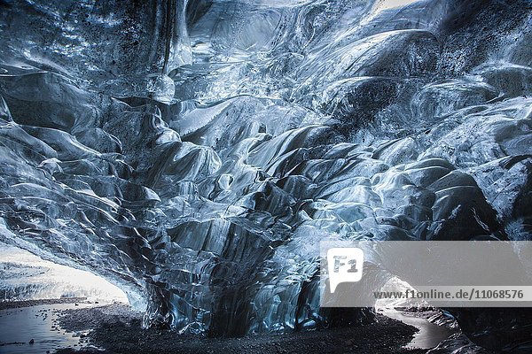 Gletschereis  Eis  Eishöhle unter dem Vatnajökull  Hali  Südisland  Island  Europa