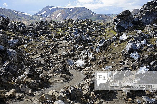 Lavaglas  Obsidian  Laugahraun  Fjallabak Nationalpark  Landmannalaugar  Island  Europa