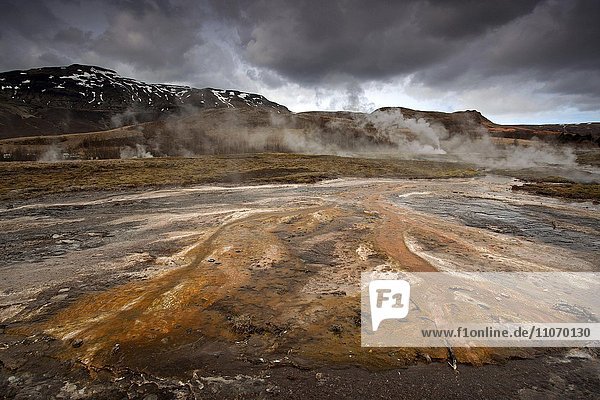 hoch oben Sehenswürdigkeit Europa Tal Heiße Quelle Temperatur Zimmer Haukadalur Island