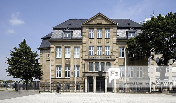 Villa Horion  ehemalige Staatskanzlei  heute Sitz des Landtagspräsidenten  Düsseldorf  Nordrhein-Westfalen  Deutschland  Europa