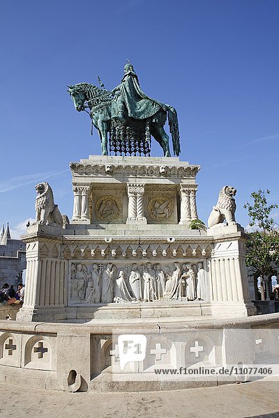 Reiterstandbild Statue König Stephan I. an der Fischerbastei im Burgviertel  Budapest  Ungarn  Europa