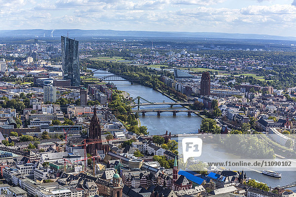 Deutschland  Hessen  Frankfurt  Stadtlandschaft mit Europäischer Zentralbank  Main