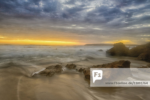 Australien Eyre Peninsula Port Lincoln Strand bei Sonnenuntergang
