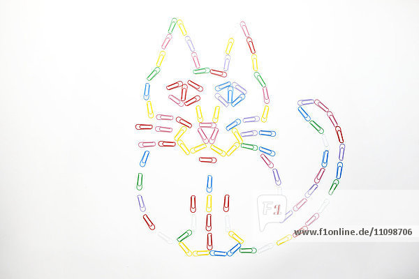 Cat made out of paper clips
