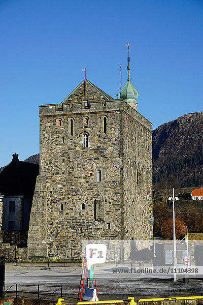 Rosenkrantztarnet-Turm  Bryggen  UNESCO-Weltkulturerbe  Bergen  Hordaland  Norwegen  Skandinavien  Europa