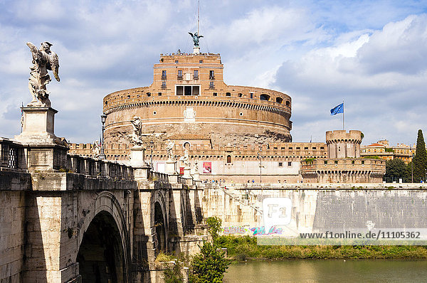 Castel Sant'Angelo  Ponte Sant'Angelo and Tiber River  UNESCO World Heritage Site  Rome  Lazio  Italy  Europe