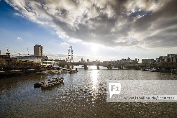 The River Thames looking West from Waterloo Bridge  London  England  United Kingdom  Europe