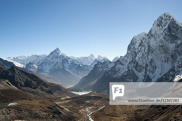 Ama Dablam vom Cho La-Pass in der Khumbu-Region aus gesehen  Himalaya  Nepal  Asien