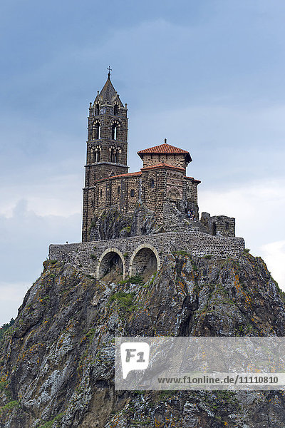 Europa  Frankreich  Region Haute Loire  Le Puy en Velay  Kirche Saint Michelle