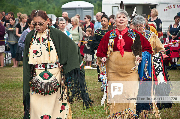 Nordamerika  Kanada  Ontario  Bruce Peninsula  Cape Croker First Nation Cultural Pow-Wow