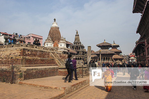 Nepal  Patan  temple square