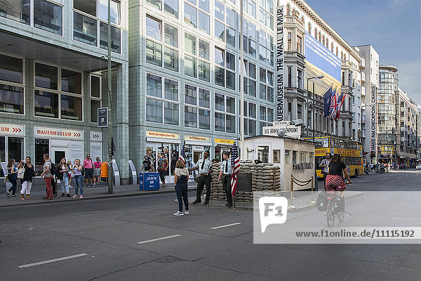 Deutschland  Berlin  Checkpoint Charlie