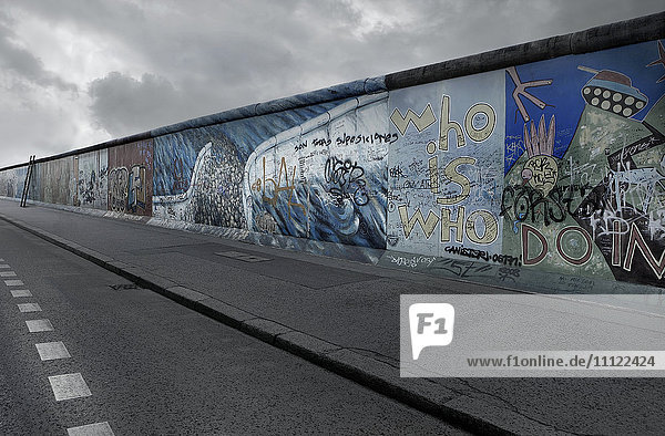 Graffiti an der Berliner Mauer  Berlin  Berlin  Deutschland