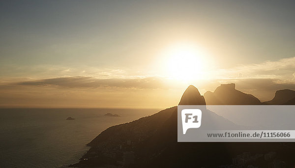 Brazil  Rio de Janeiro  Sunrise on the Atlantic Ocean shoreline