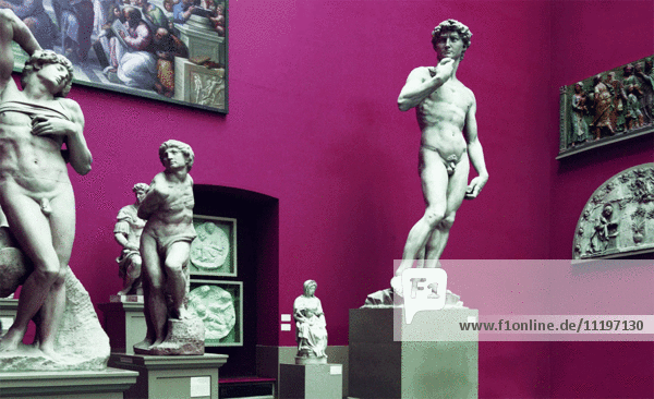 Klassische Statuen im Kunstmuseum