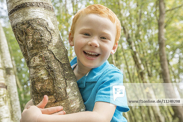 Portrait of smiling boy (2-3)