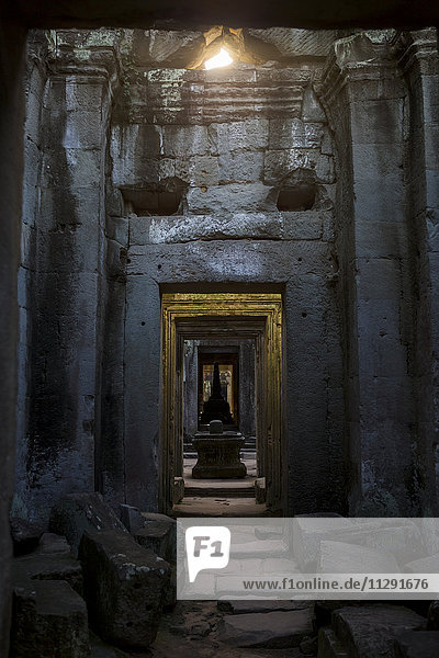 Kambodscha  Angkor  Siem Reap  Durchgang bei Preah Khan