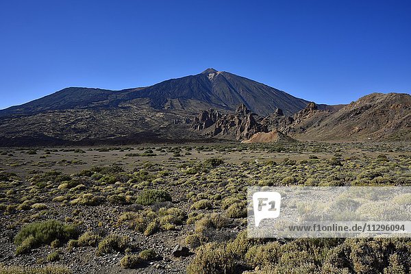 Hochebene Llano de Ucanca  Roques de Garcia  Pico Viejo  Pico del Teide  Nationalpark Teide  Teneriffa  Kanarische Inseln  Spanien  Europa