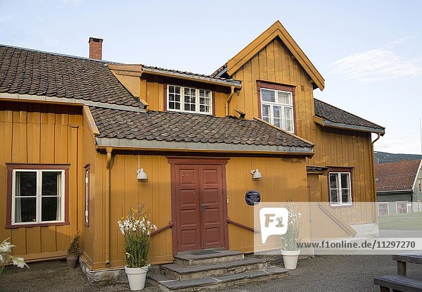 Ehemalige Zollstation  Skansen  ältestes Haus in Tromsø  Norwegen  Europa