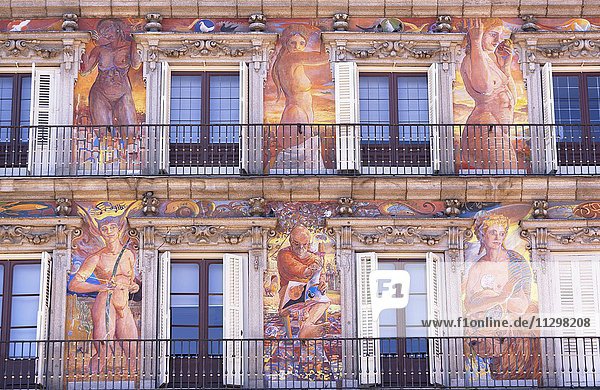 Fassade der Casa de la Panadería  Plaza Mayor  Madrid  Spanien  Europa