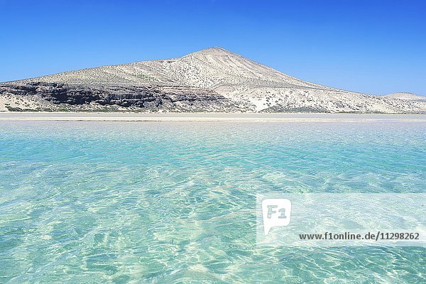 Türkisfarbenes Wasser  Esmeralda Strand  Jandia Peninsula  Fuerteventura  Kanarische Inseln  Spanien  Europa