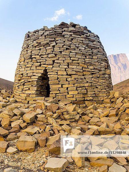5000 Jahre altes Bienenkorbgrab  Ausgrabungsstätte von Al-Ayn  UNESCO Weltkulturerbe  Bergkette Jebel Misht  Hajar al Gharbi  Hadschar Gebirge  Al Dhahirah Region  Oman  Asien
