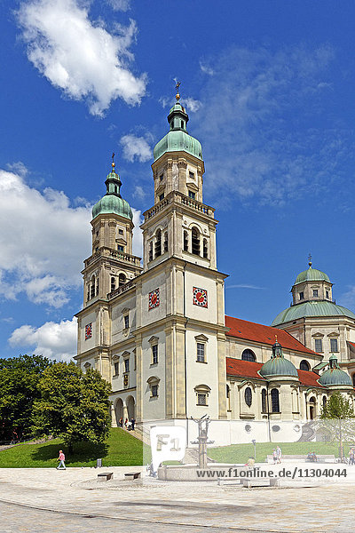 Basilika  St. Lorenz  Marktbrunnen