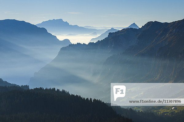 Muotatal  Kanton Schwyz  bei Pilatus und Fronalpstock  Schweiz