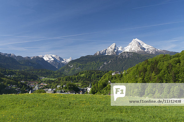 Panorama über Berchtesgaden mit Watzmann