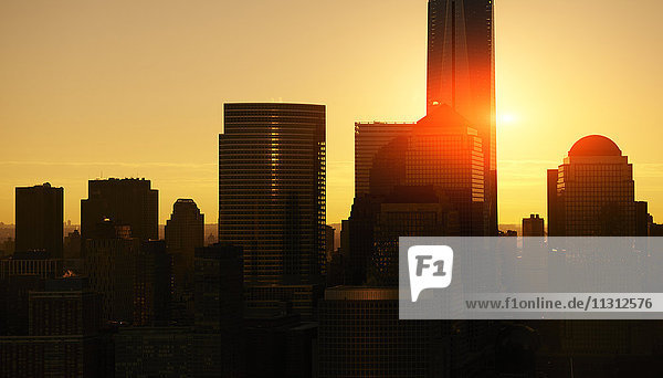 USA  New York City  Skyline bei Sonnenaufgang