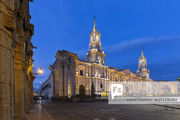 Peru  Arequipa  Plaza de Armas  Cathedral at blue hour