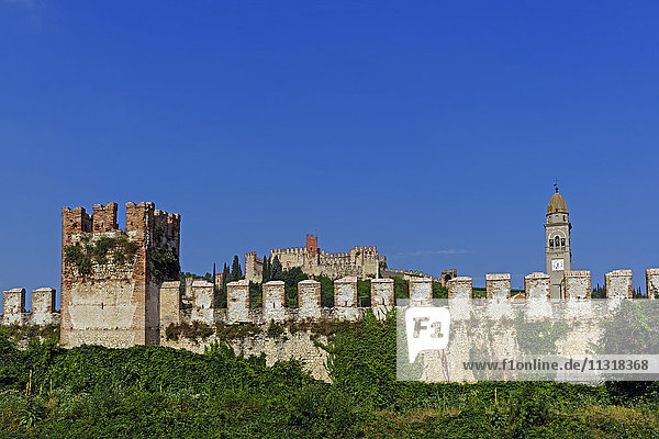 Town wall  Scalierburg  Castello Medievale