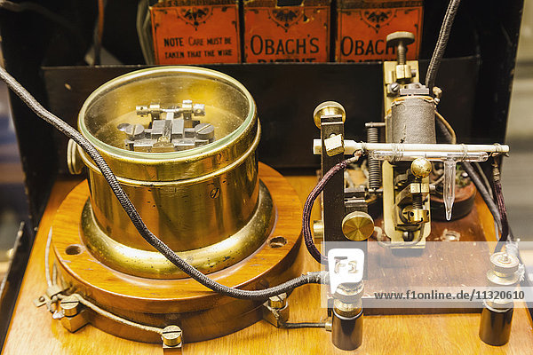England  Oxfordshire  Oxford  Museum für Wissenschaftsgeschichte  Ausstellung von Marconis kohärentem Funkempfänger von 1896