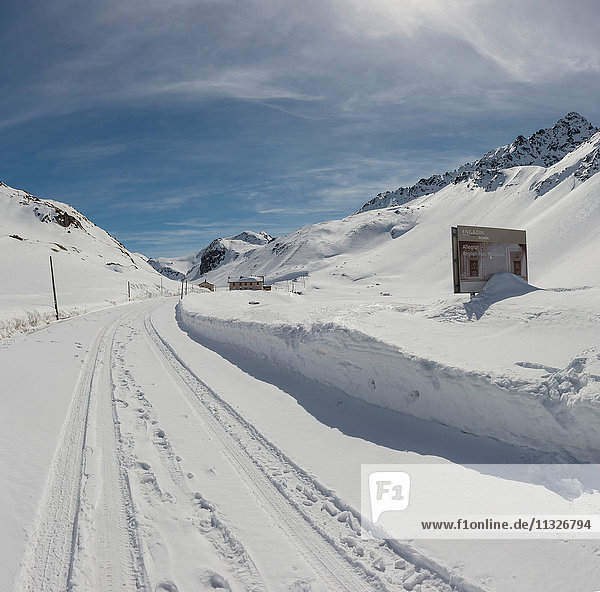 Flüela pass road in Grisons in winter