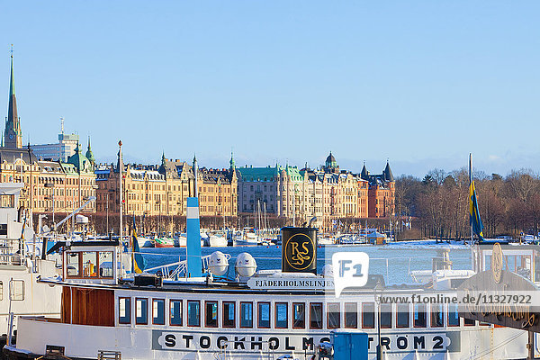 Schweden  Stockholm - Schöne Häuser am Strandvagen.