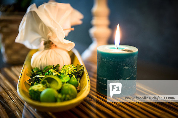 Kerzen  Kräutersäckchen und Wellness-Accessoires